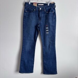 NWT Women’s Classic Bootcut Levi Denim Jeans size 6